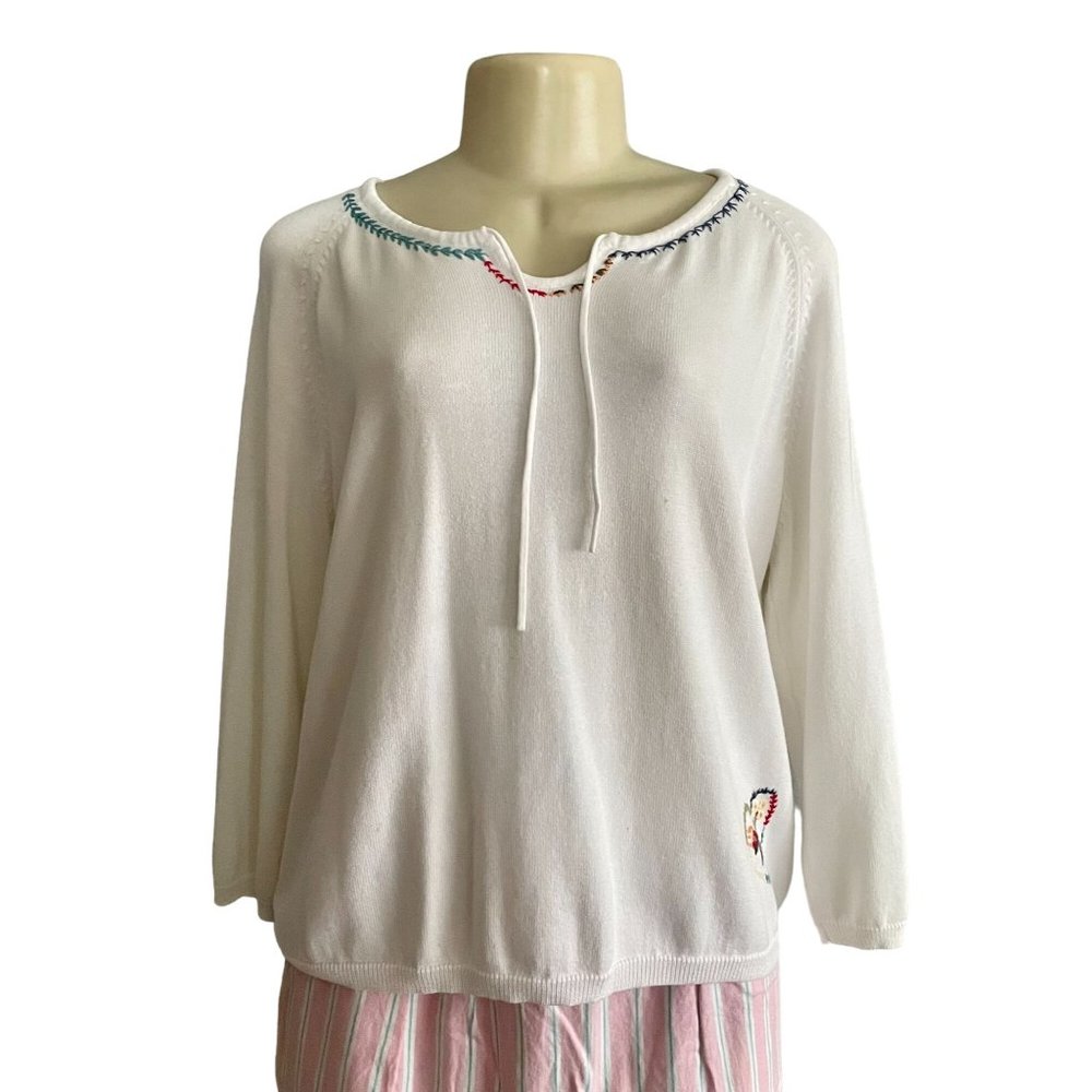 Vintage 80s White Stag Sweater Size L in White with Floral details long sleeves